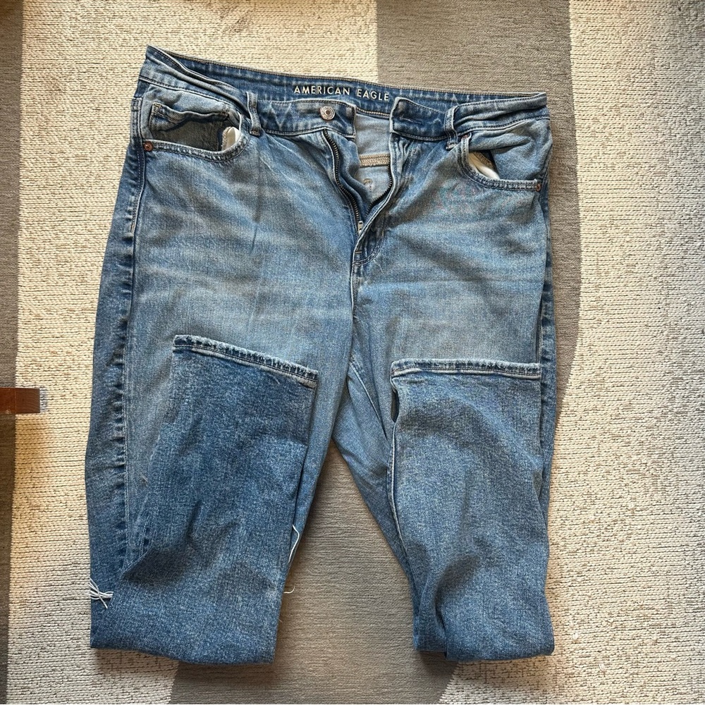 American eagle mom jeans